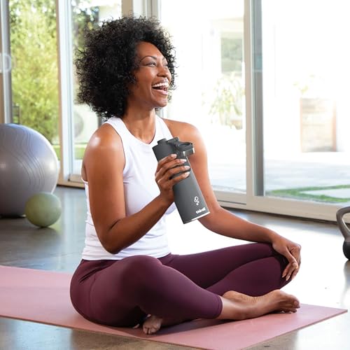 Ninja Thirsti Water Bottle and Flask 700 ML with Leak-Proof Lid, Designed for Carbonated, Hot & Cold Drinks, Ideal for Travel & Sports, Triple Insulated, Stainless Steel Bottle, Grey, DW2401EUUKGY