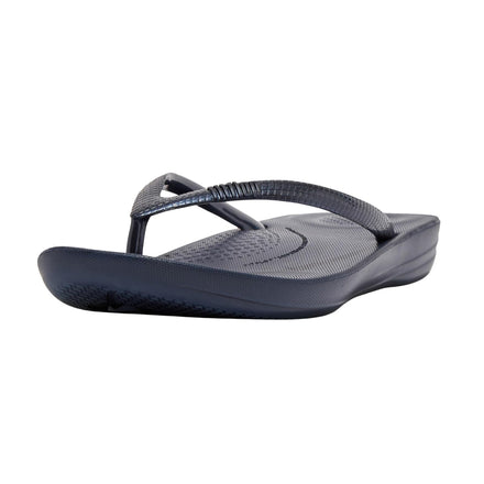 FitFlop Women's iQushion Rubber Flip-Flips with Contoured Footbed for Walking, Lightweight Ergonomic Flip Flop Sandals with Arch Support and Foot Impact Pillows, Midnight Navy, 7 US Women