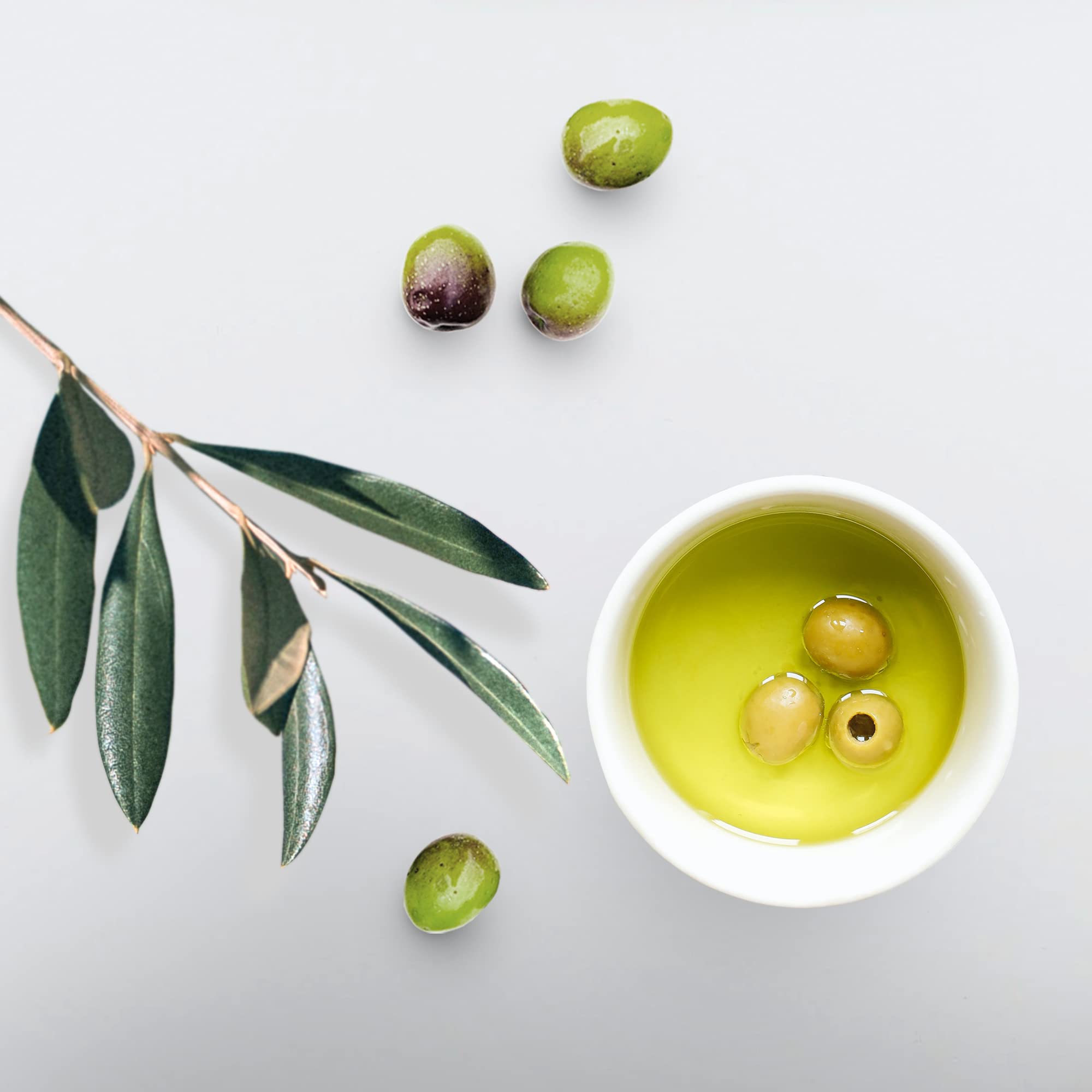Ecoco Eco Style Gel Olive Oil - 100% Pure Olive Oil - Adds Shine And Tames Split Ends - Weightless Style - Nourishes And Repairs - Adds Moisture To The Scalp - Superior Hold - Healthy Shine - 32 Oz