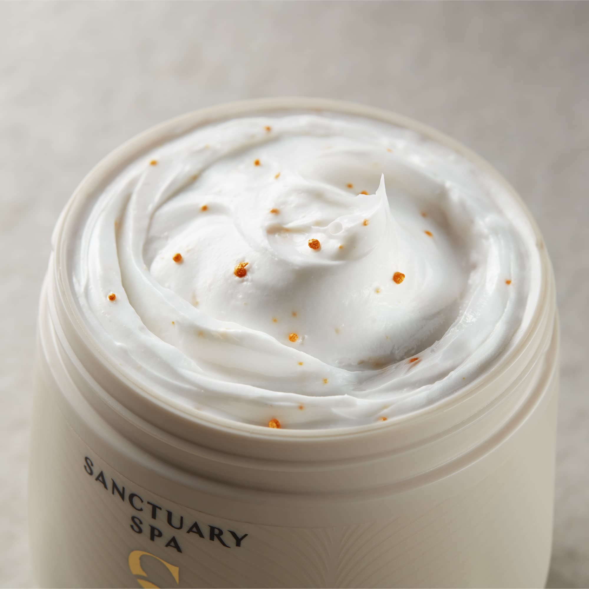 Sanctuary Spa Golden Sandalwood Melting Pearl Body Butter with Shea Butter & Argan Oil, No Mineral Oil, Cruelty Free & Vegan Body Moisturiser, 300g