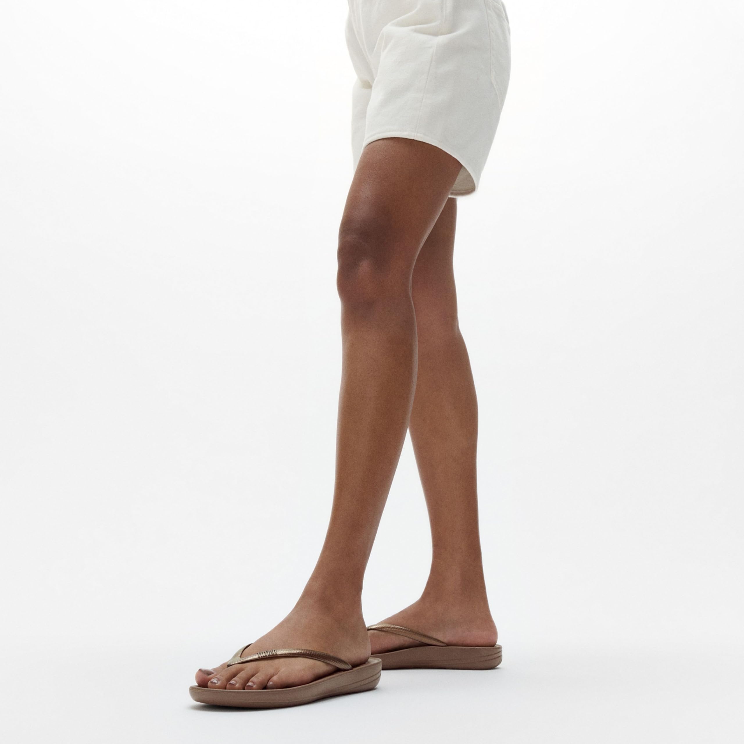 New Fitflop Women's Iqushion Ergonomic Flip Flop Bronze 8