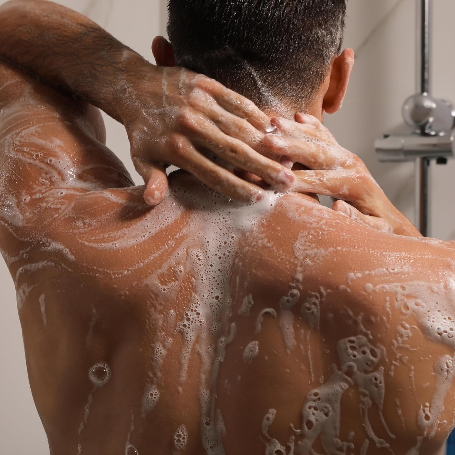 CREMO - Cooling Body Wash For Men - Rejuvenating Citrus & Mint Leaf Shower Gel - 473ml