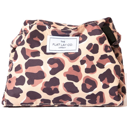 The Flat Lay Co. Makeup Bag - Leopard Travel Drawstring Makeup Bag with Brush Holder & Large Pockets - Cosmetics Organiser Storage for Eyeshadow, Blushes, Lipstick, & Brushes
