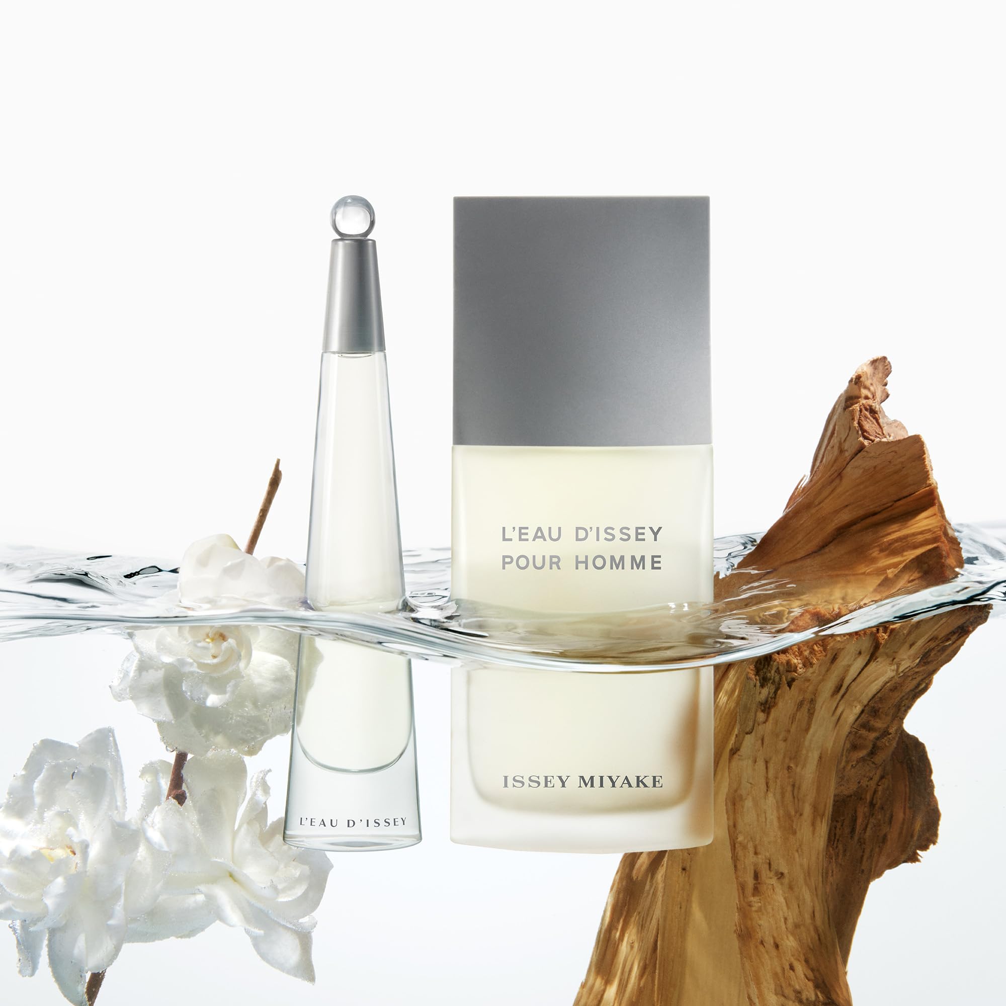 Issey Miyake - L'Eau d'Issey Eau de Toilette - Floral aquatic perfume for women - Women's perfume with notes of white flowers, rose & lotus - Inspired by the purity of water