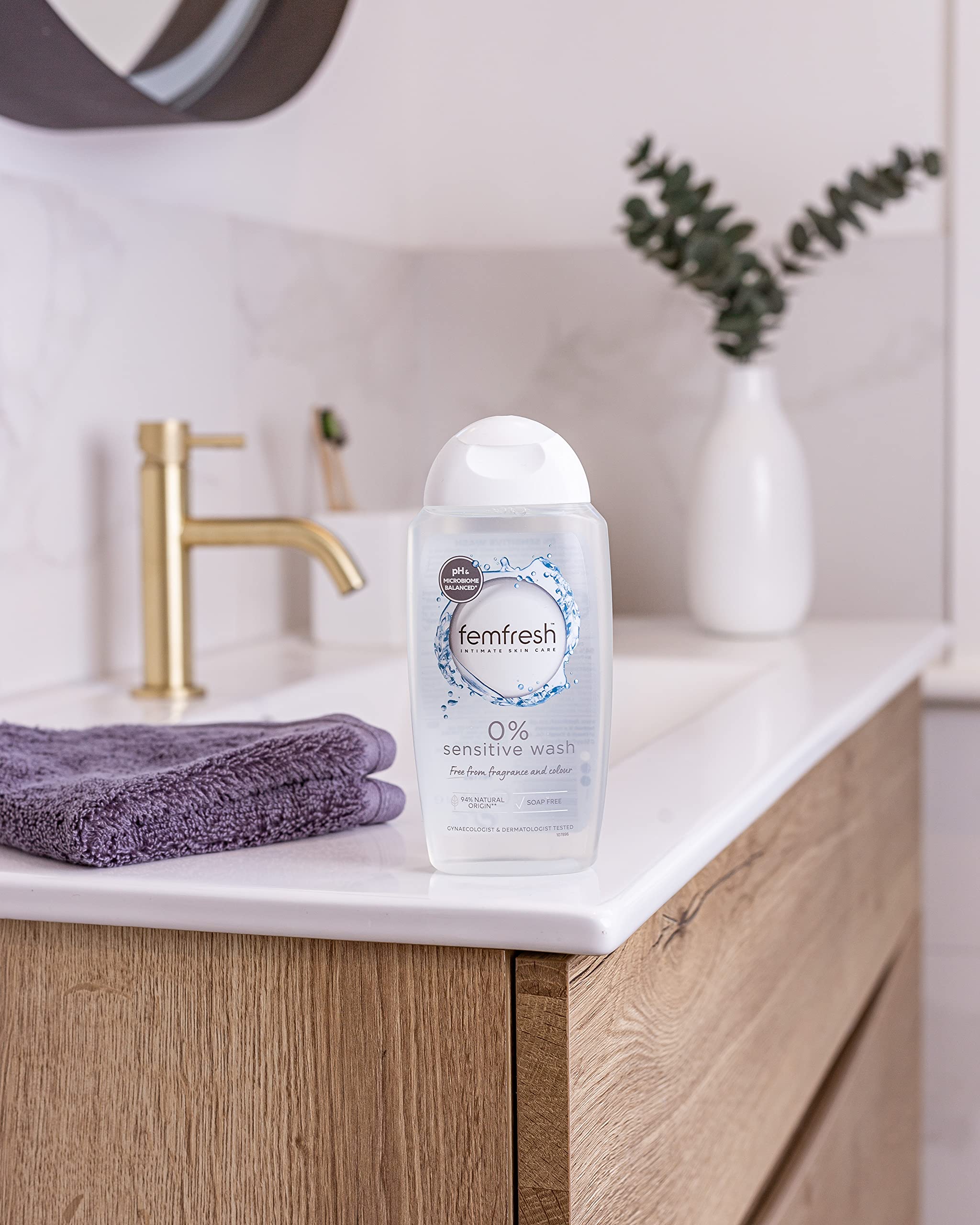 Femfresh 0% Sensitive Intimate Wash - Feminine Hygiene Shower Gel Cleanser - pH Balanced, Soap Free, Fragrance Free Vegan Formula - Lotus Flower Extract to Soothe & Protect - 6 x 250ml Multi Pack