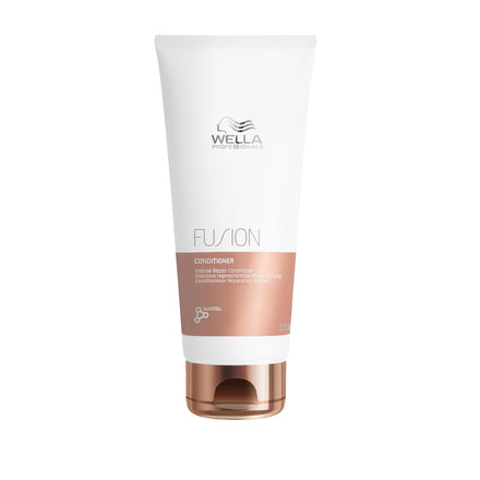 Wella Professionals Fusion Intense Repair Conditioner - Intense Repair and Smoothening Conditioner for Dry and Damaged Hair - Boost Shine and Protect Hair Against Breakage 200ml