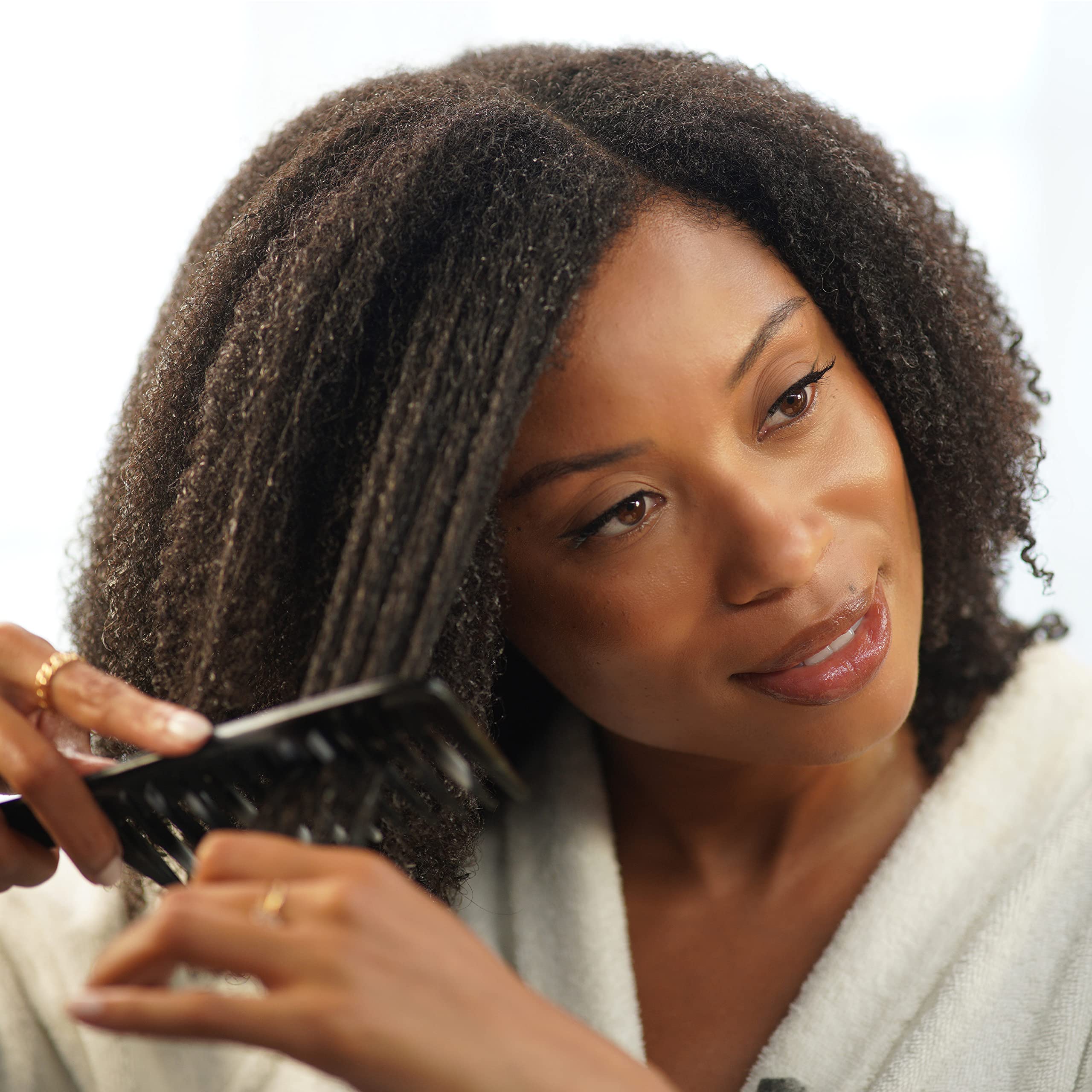 African Pride Moisture Miracle Aloe & Coconut Water Pre-Shampoo - Helps Minimize Hair Breakage for Natural Coils & Curls, Detangles & Conditions, 12 oz