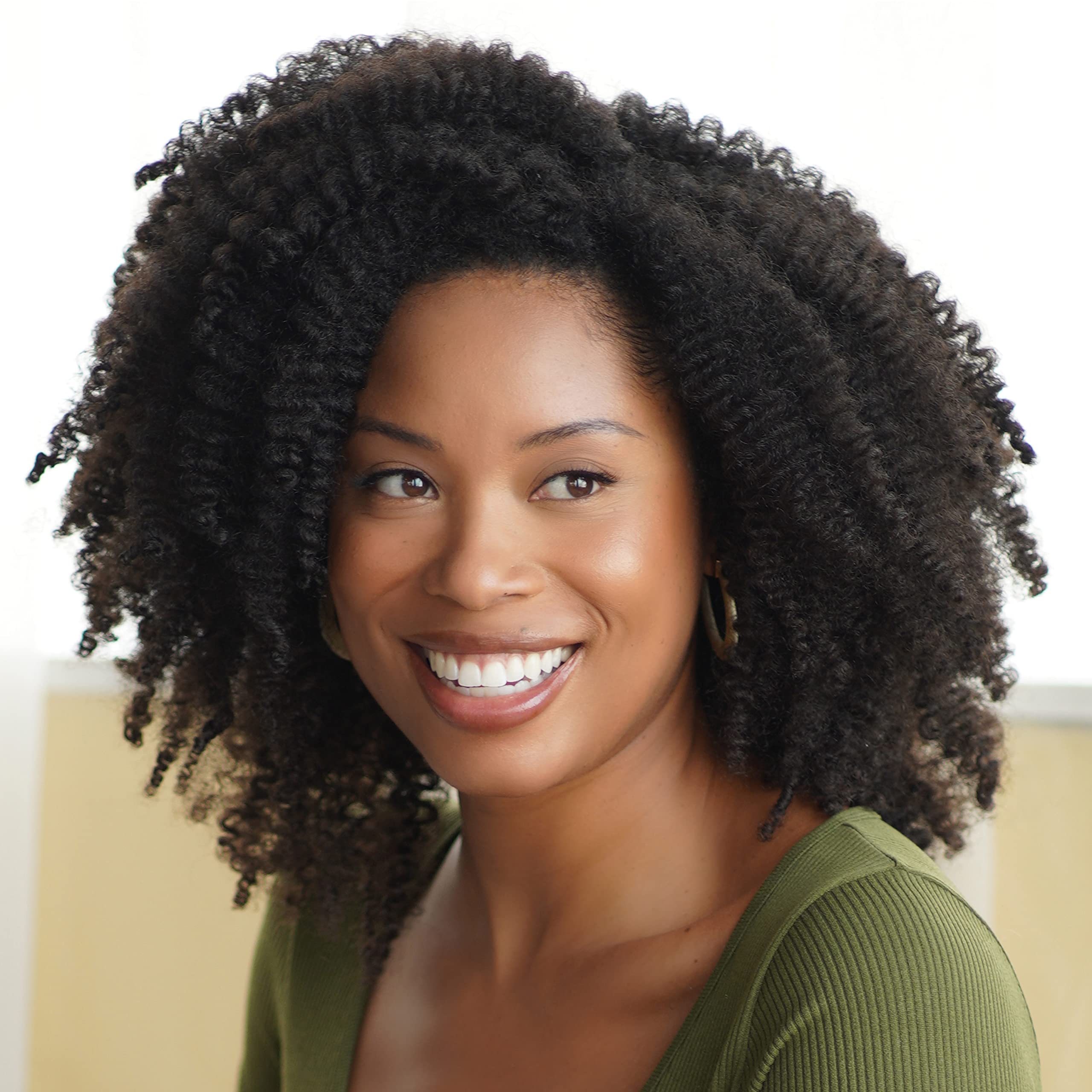 African Pride Moisture Miracle Aloe & Coconut Water Pre-Shampoo - Helps Minimize Hair Breakage for Natural Coils & Curls, Detangles & Conditions, 12 oz